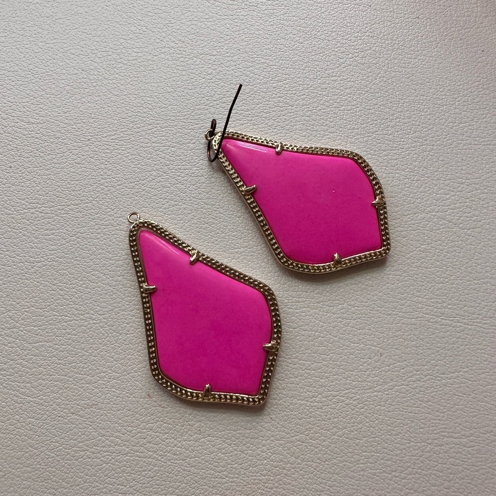 Pink Kendra Scott “Danielle”-sized earrings